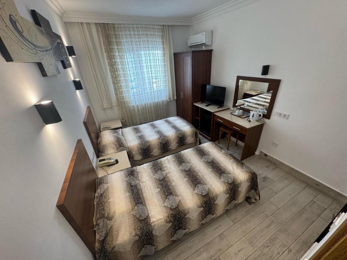 Triple Rooms 2
