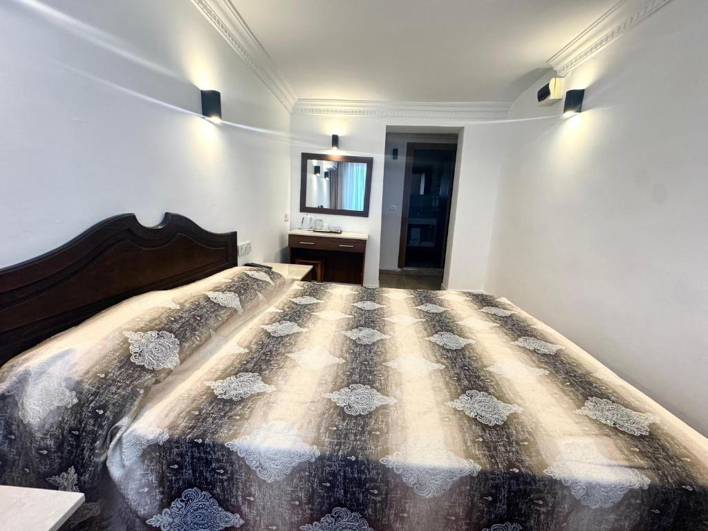 Single Rooms 3